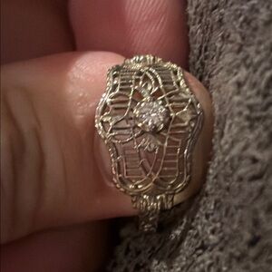 Elegant Gold Filigree Ring